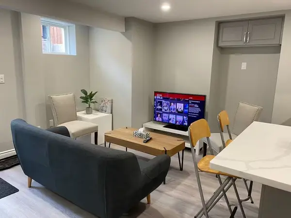 210 Zachary CRES #BSMNT, Oakville, ON L6H 0W2