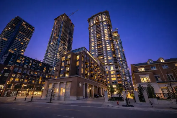 385 Prince Of Wales DR #520, Mississauga, ON L5B 0C6