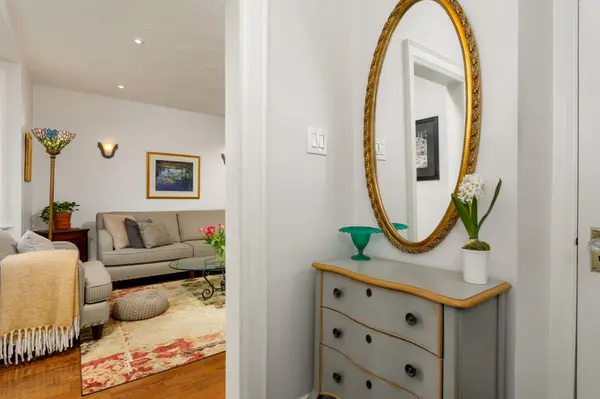 21 Harshaw AVE, Toronto W02, ON M6S 1X9