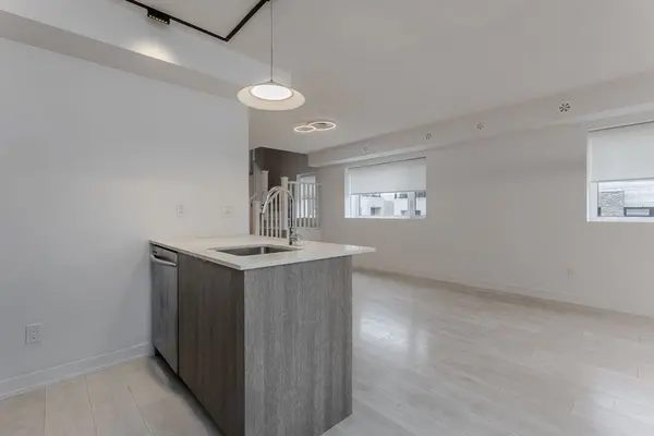 1133 Cooke BLVD #815, Burlington, ON L7T 0C3