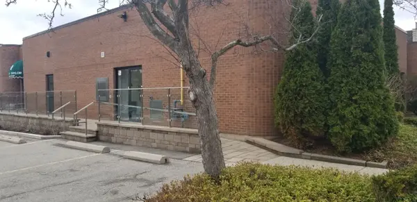 60 Lakeshore RD W #1, Oakville, ON L6K 1E1