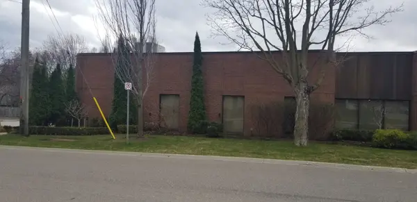 60 Lakeshore RD W #1, Oakville, ON L6K 1E1