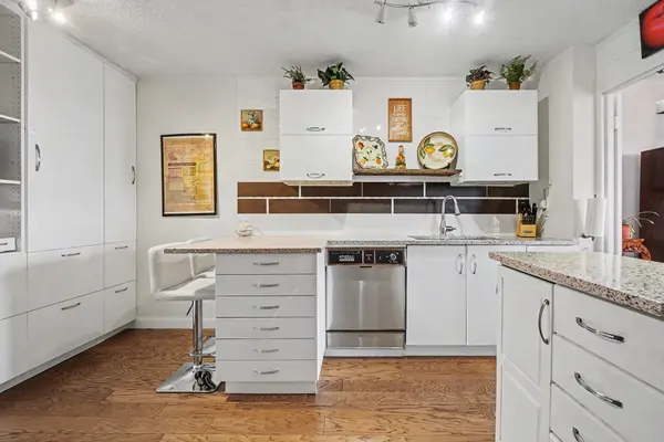 505 St Laurent BLVD #1402, Manor Park - Cardinal Glen And Area, ON K1K 3X4