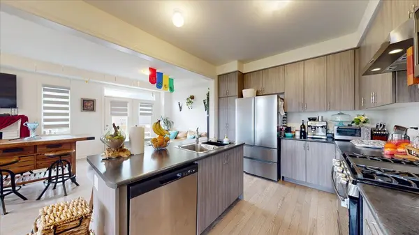 274 Skinner RD, Hamilton, ON L8B 1X2