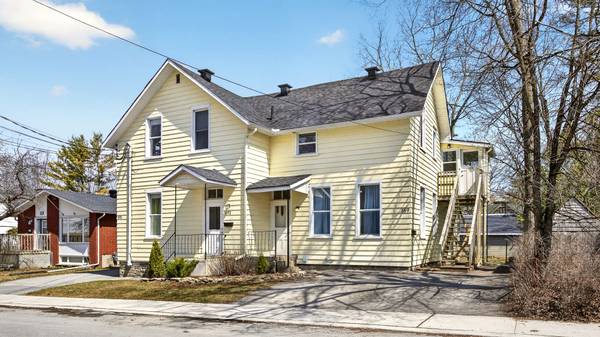 189-191-193 Moffatt ST, Carleton Place, ON K7C 3K9