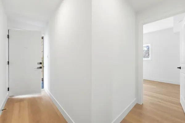 108 BRISCOE ST E, London South, ON N6C 1X2