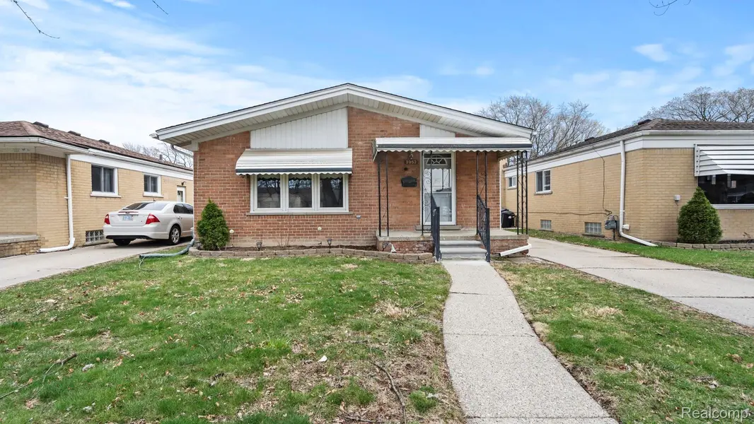 3953 Gertrude ST, Dearborn Heights, MI 48125