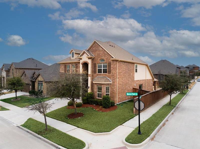 217 Mineral Point Drive, Aledo, TX 76008