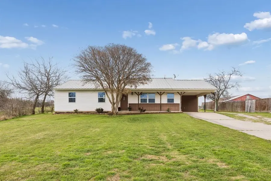 1087 County Road 2395, Alvord, TX 76225