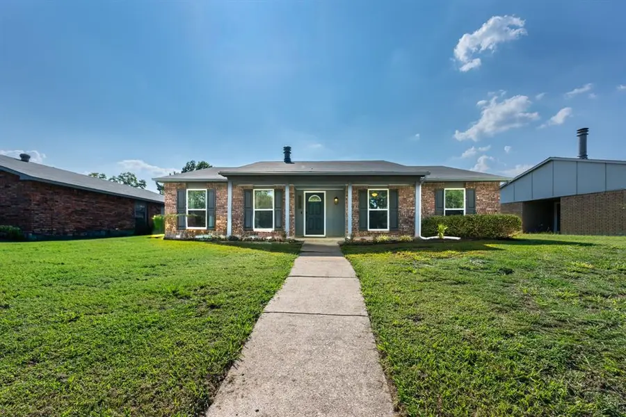 9210 Linda Vista Drive, Rowlett, TX 75088