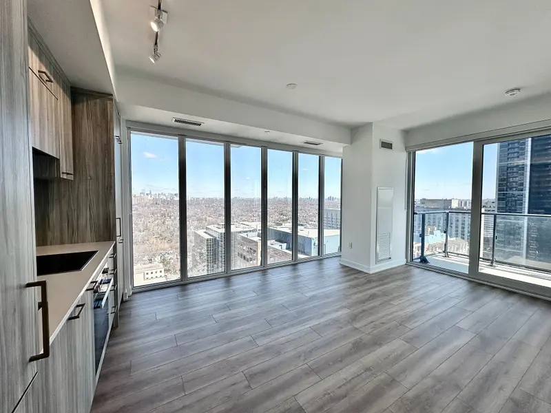 634 Church ST #2805, Toronto C08, ON M4Y 2G3