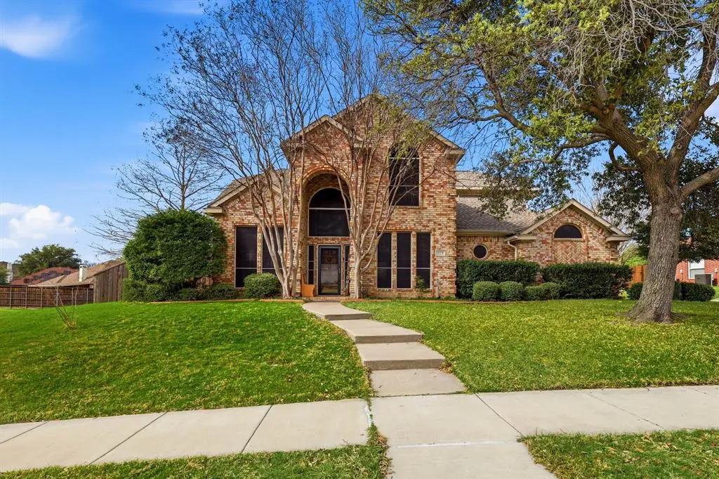 923 Granview Drive, Lewisville, TX 75067