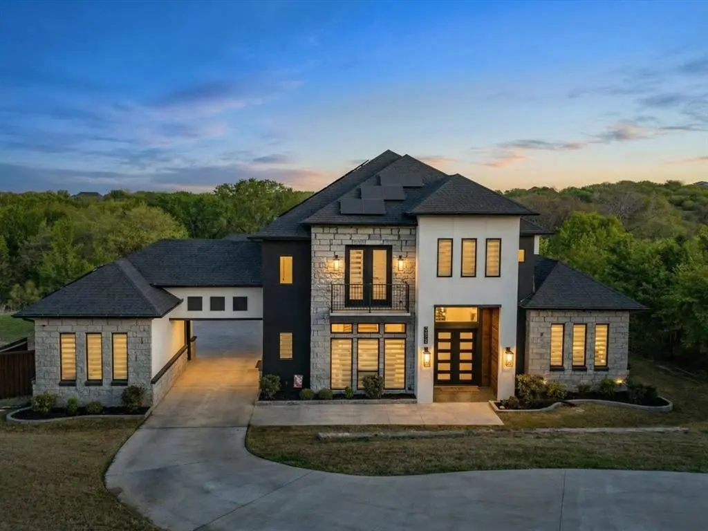 2829 Plume Court, Cedar Hill, TX 75104