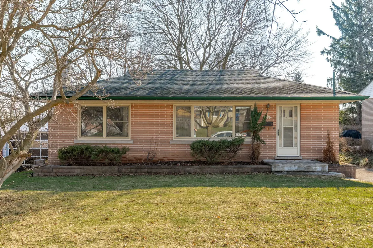 38 Dumbarton ST, Guelph, ON N1E 3T3