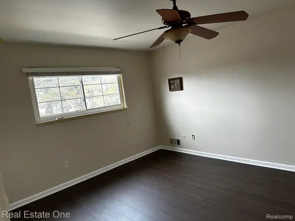 780 E Fox Hills DR, Bloomfield Hills, MI 48304