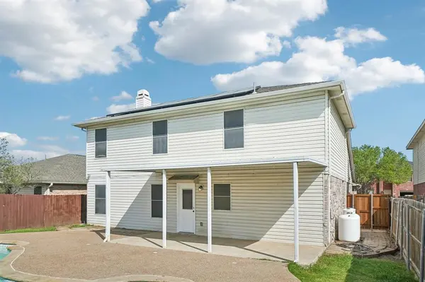 2304 Red Oak Drive, Little Elm, TX 75068