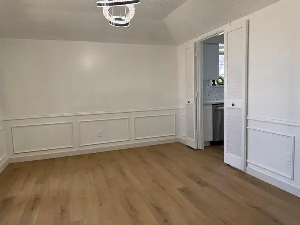 413 Kingsbridge Court, Garland, TX 75040