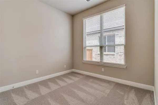 1319 Beach Boulevard, Sherman, TX 75090