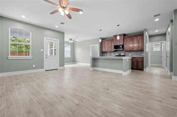 205 W 11th Street, Bonham, TX 75418