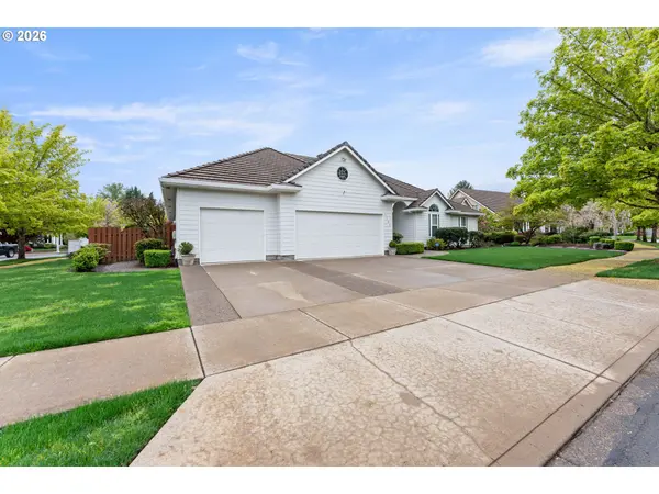 1702 NW TROON CT, Mc Minnville, OR 97128