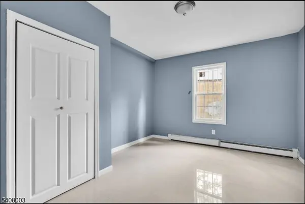 568 Grove St #2R, Irvington Twp., NJ 07111