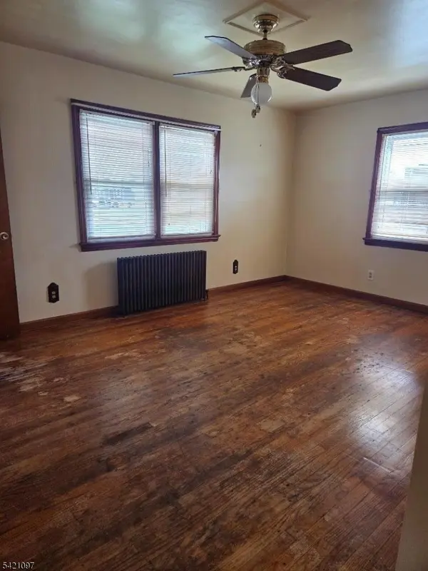 83 Daniel St, Woodbridge Twp., NJ 07064