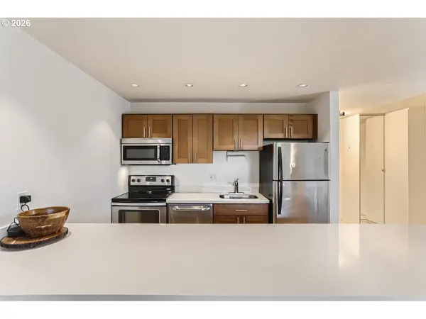 100 KERR PKWY #52, Lake Oswego, OR 97035