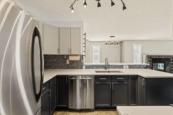 914 20 ST SE #22, Calgary, AB T2G 5P5