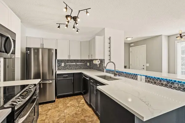 914 20 ST SE #22, Calgary, AB T2G 5P5