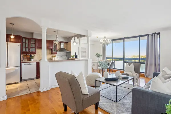 260 Seneca Hill DR #702, Toronto C15, ON M2J 4S6