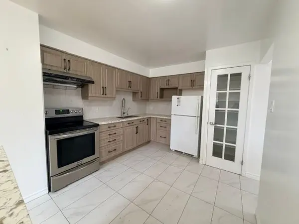 341 Military TRL #66, Toronto E09, ON M1E 4E4