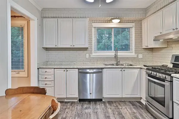 542 Dianne DR, Oshawa, ON L1H 7A6