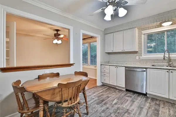 542 Dianne DR, Oshawa, ON L1H 7A6