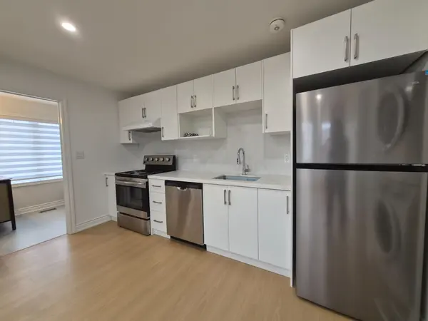 5 Rocking Horse ST #Coach House, Markham, ON L6B 1L6