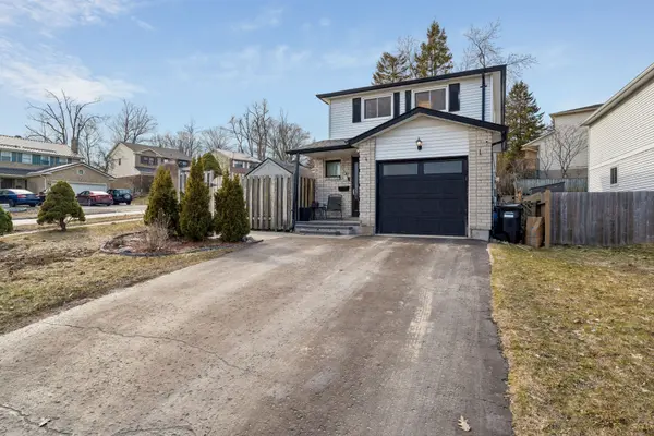 56 Hemingway CRES, Barrie, ON L4N 5G1
