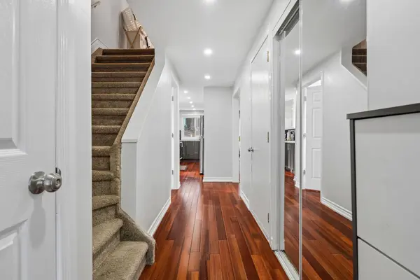 56 Hemingway CRES, Barrie, ON L4N 5G1