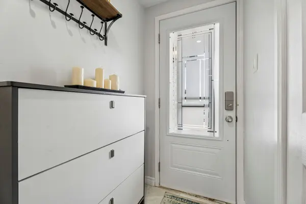 56 Hemingway CRES, Barrie, ON L4N 5G1