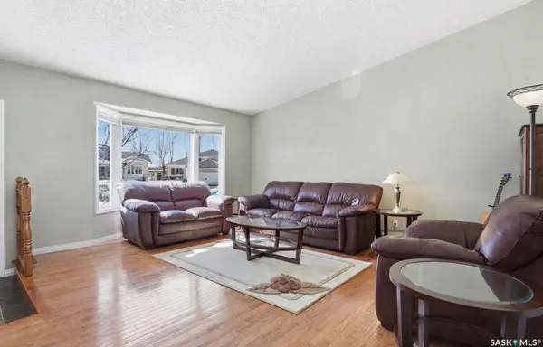 403 Bronson CRESCENT, Saskatoon, SK S7J 5E2