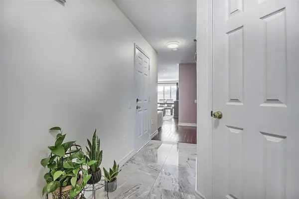 35H View Green CRES ## UPPER, Toronto W10, ON M9W 7E1