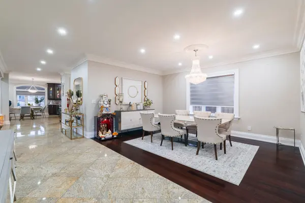 99 Fairview RD W, Mississauga, ON L5B 1K7