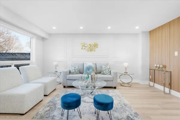 236 Royal Salisbury WAY, Brampton, ON L6V 3H4