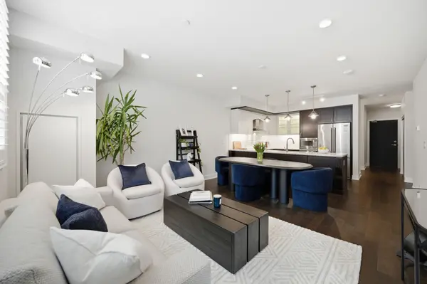 1575 Lakeshore RD W #117, Mississauga, ON L5J 0B1