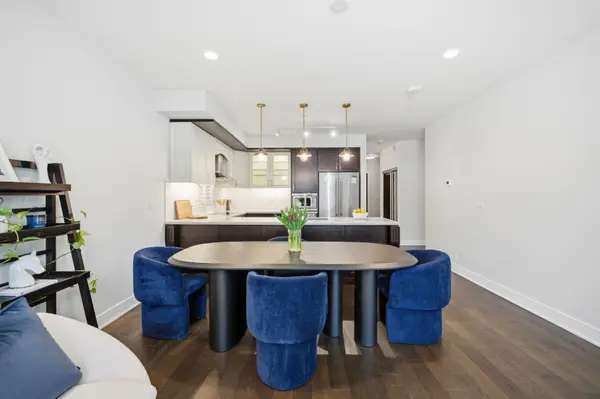 1575 Lakeshore RD W #117, Mississauga, ON L5J 0B1