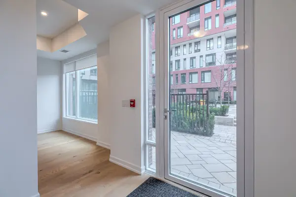 15 Maryport AVE #109, Toronto W05, ON M3M 0E1