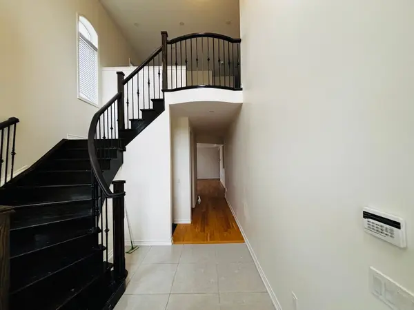 247 Buick BLVD #Upper Unit only, Brampton, ON L7A 4L8