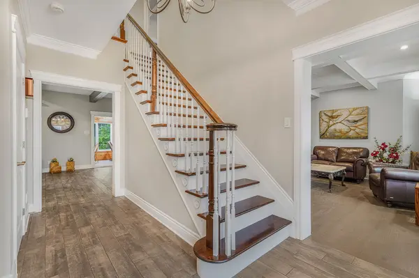 5856 Dunning RD N, Orleans - Cumberland And Area, ON K4B 1J1