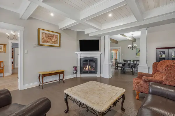 5856 Dunning RD N, Orleans - Cumberland And Area, ON K4B 1J1