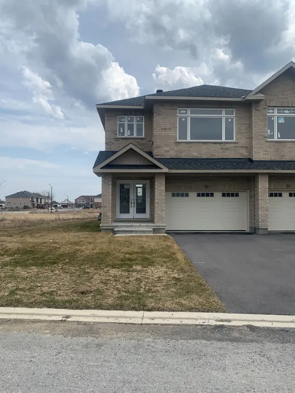 32 Wylie WAY, Carleton Place, ON K7C 0C4