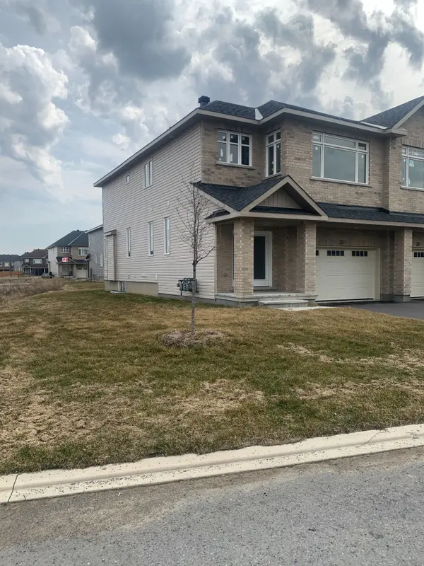 32 Wylie WAY, Carleton Place, ON K7C 0C4