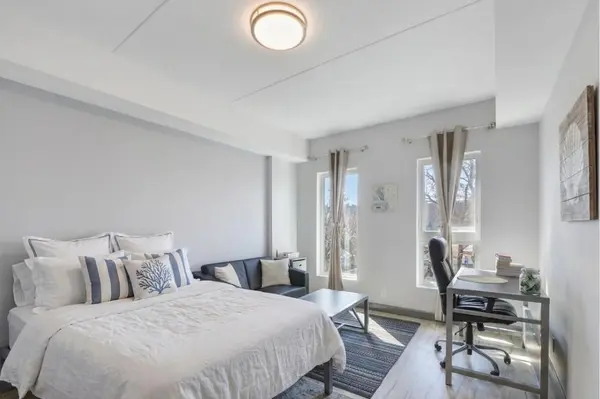 77 Leland ST #414, Hamilton, ON L8S 3A1